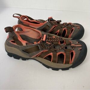 Keen Outdoor Water Shoes Hiking Brown Pink